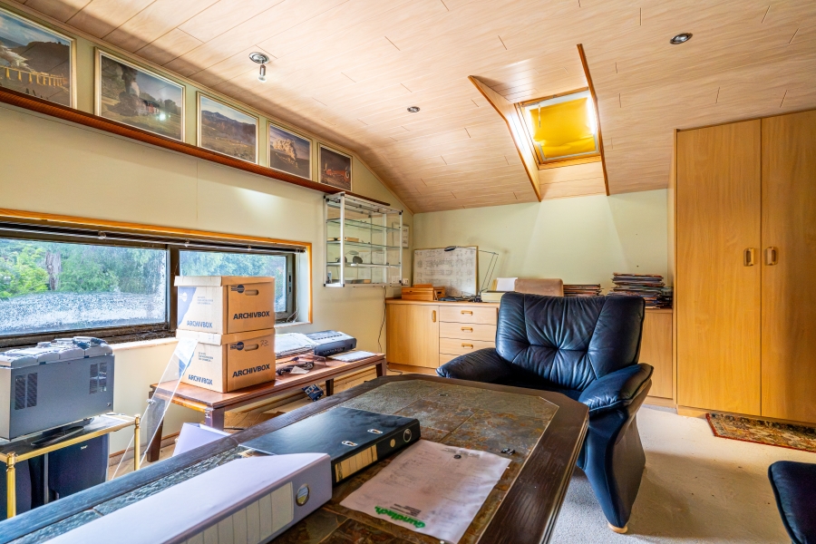 4 Bedroom Property for Sale in Dennendal Western Cape